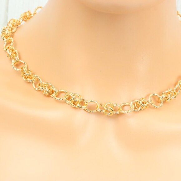 "Minimalist & Elegant Necklace Chain – Perfect for Women & Girls | UNVRC1630 - Picture 6 of 10